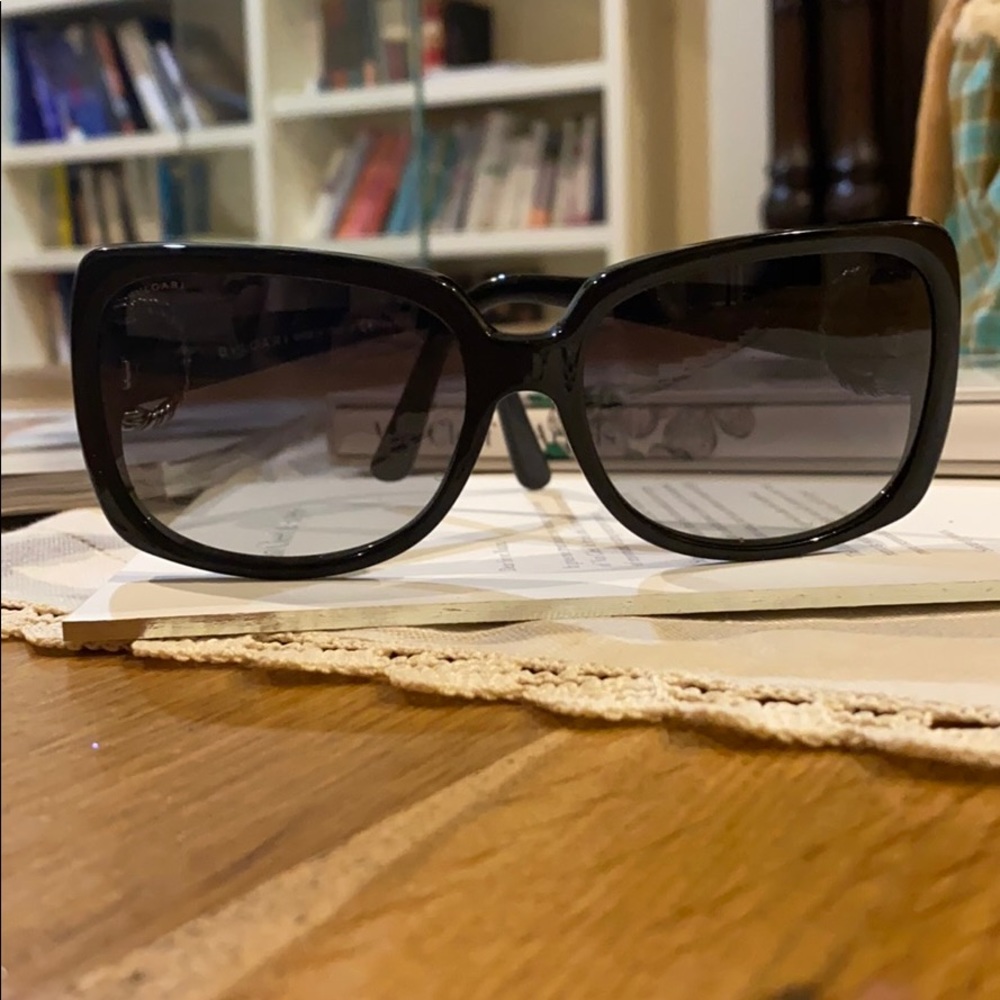 BVLGARI shades ;)